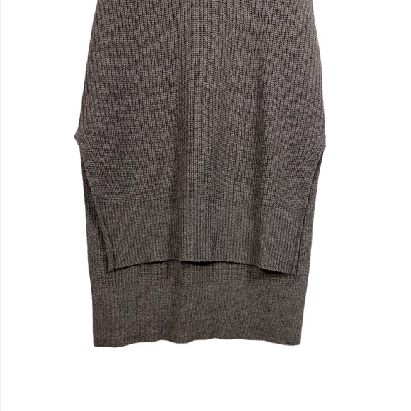 FOREVER 21 KNITTED SLEEVELESS GREY/GRAY TURTLE NECK SWEATER, ASYMMETRIC, SIZE M - Picture 4 of 8